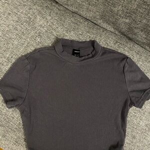 SHEIN Gray Collar Crop Top